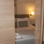 Rodon Manor Apartment