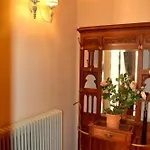 Rodon Manor Apartment