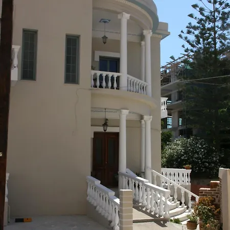 Rodon Manor Апартаменты