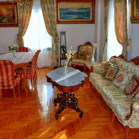 Rodon Manor Апартаменты *