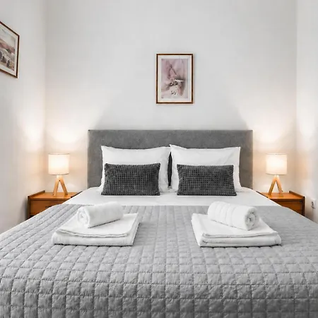 Apartment Rodon Manor *