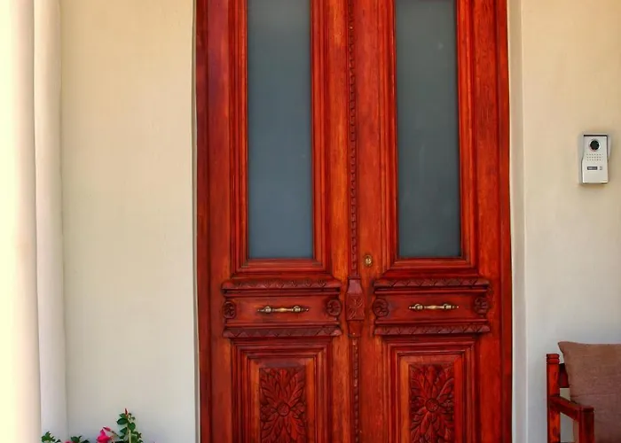 Rodon Manor Διαμέρισμα *